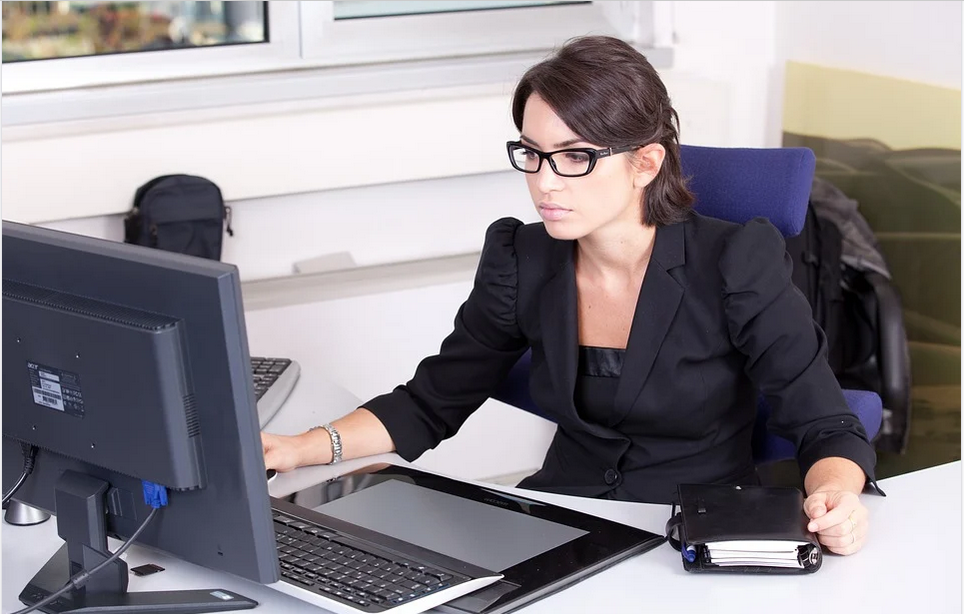 a credit repair expert at work